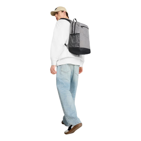Mochila Puma Buzz Liso Gris Para Hombre 091350 01