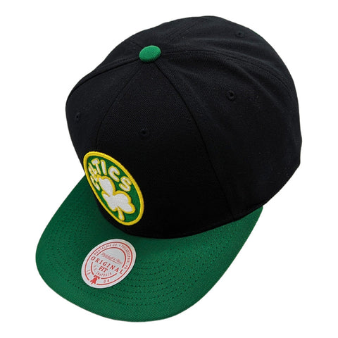 Gorra Mitchell & Ness Celtics Side Core Old Negra 2023 37
