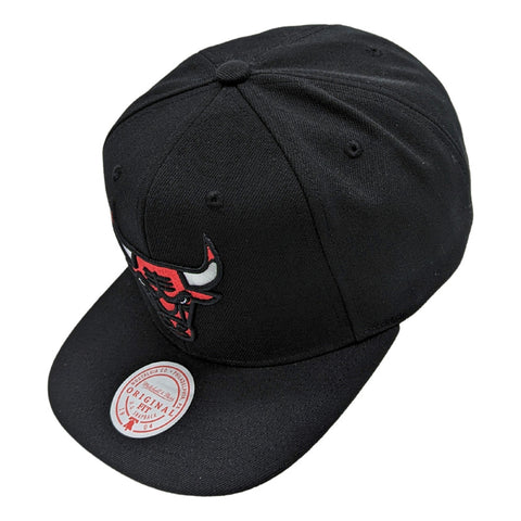 Gorra Mitchell & Ness Bulls Side Core 2.0 Clas Negra 2023 28
