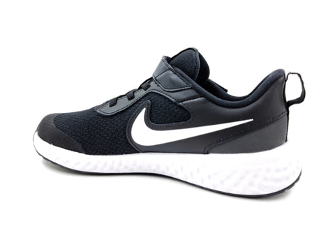 Tenis Nike Revolution 5 BQ5672003 Negro/Blanco-Niños