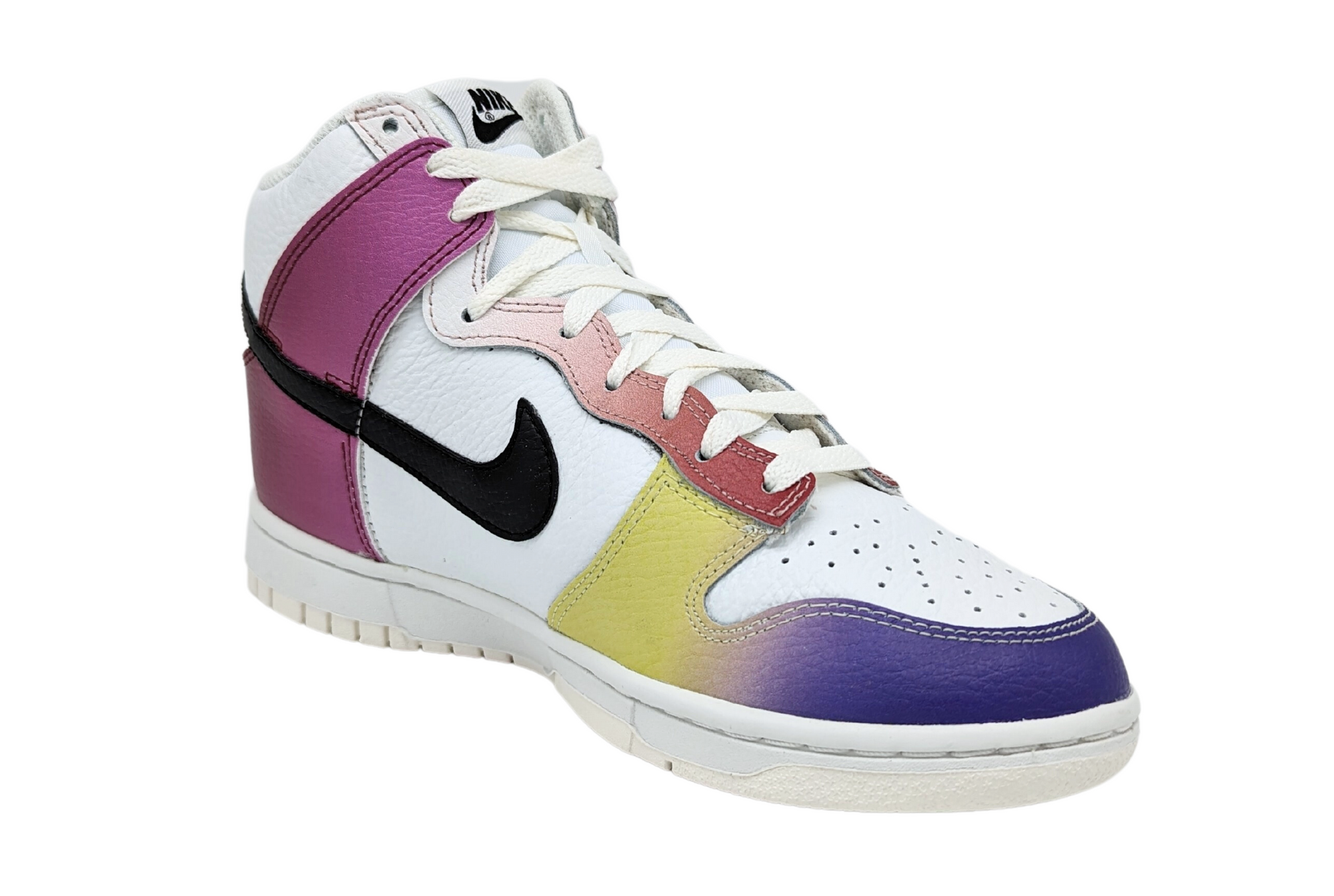 Tenis Nike Dunk High WMNS Blancos para Mujer FD0802 100 Tenis