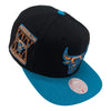 Gorra Mitchell & Ness Bulls Make Cents 2023 21